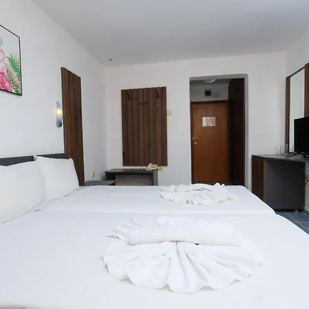 Hotel Arsenal 2*