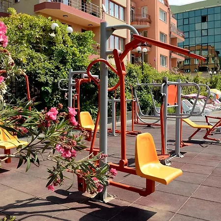 Отель Arsenal 2*